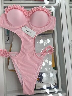 Women’s Pink Ruffle One-Piece Swimsuit